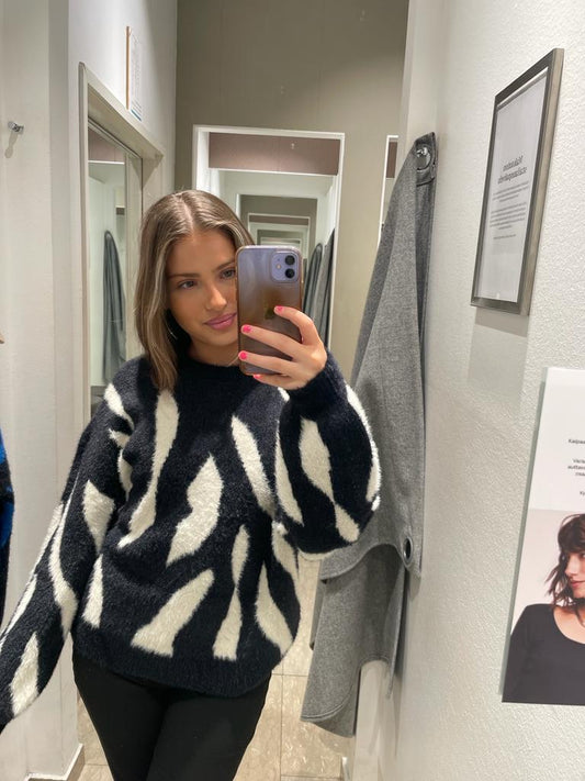 VILAJULI Pullover - Black