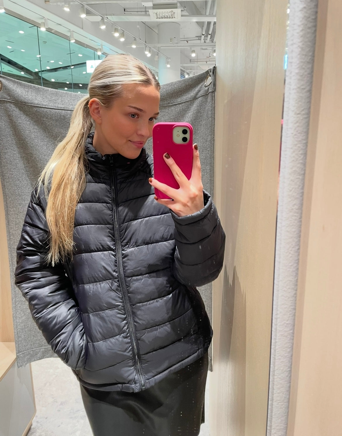 VISIBIRIA Jacket - Black Beauty