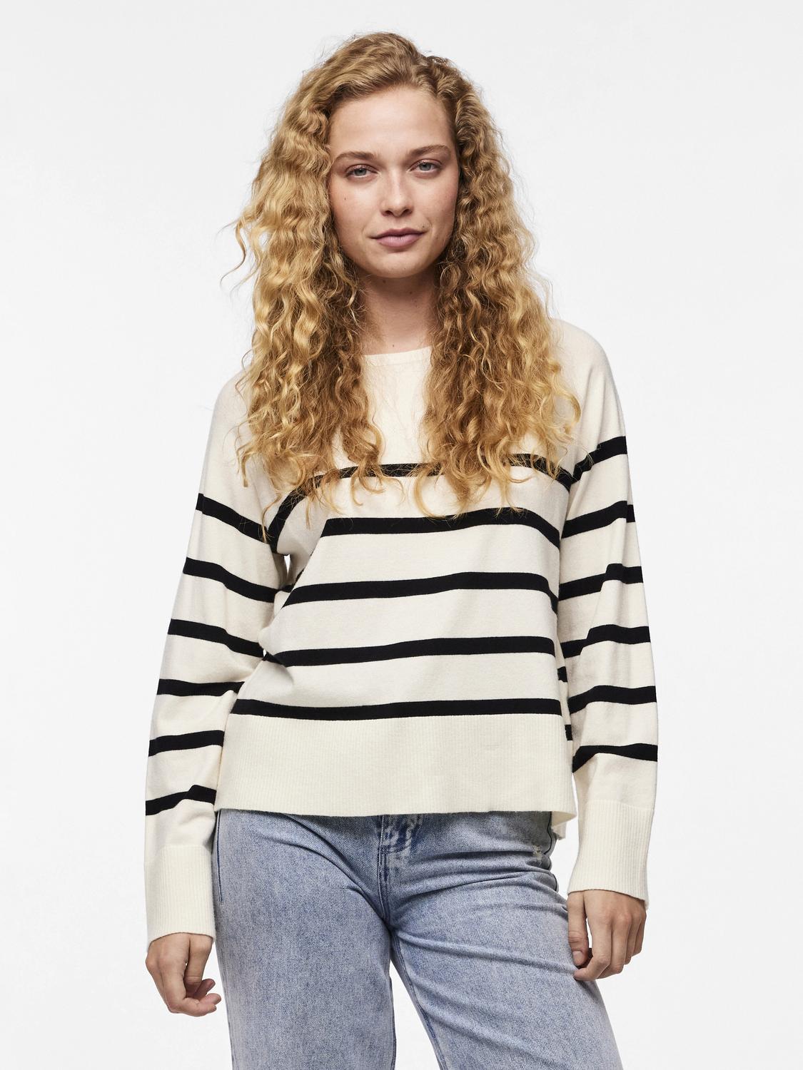 model_shot-front