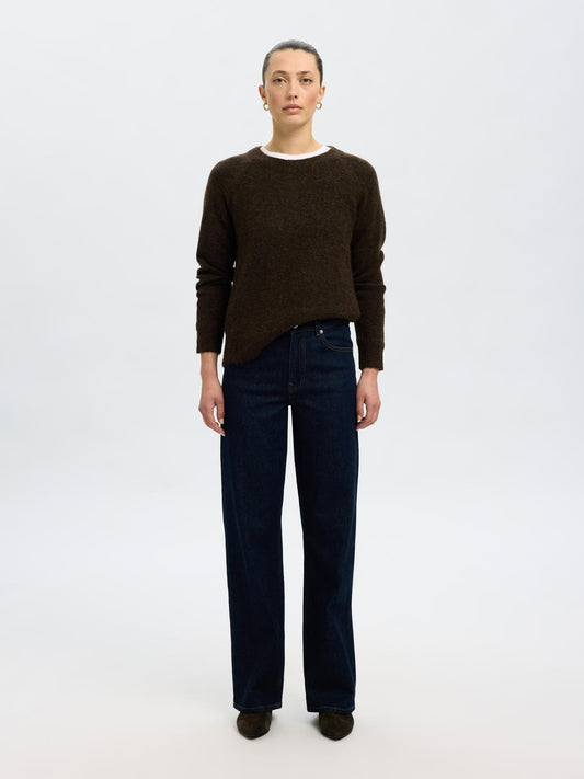 model_shot-front_full